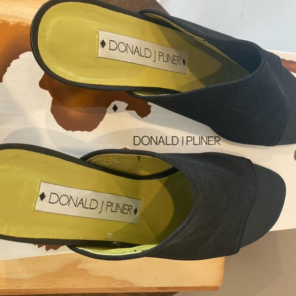 Donald J Pliner Hoppe Black silk elastic / nappa size 7.5 M - Picture 6 of 9